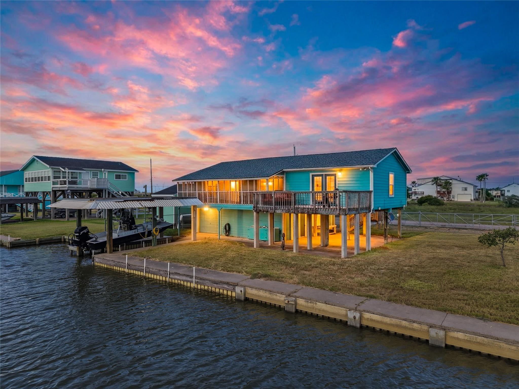 Residential Lease in Hitchcock