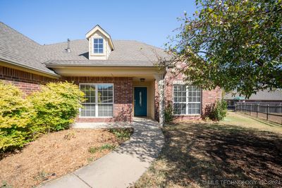 Covered Porch | Image 2