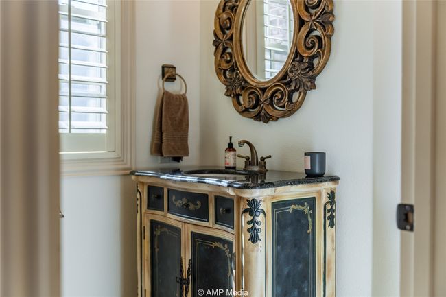 Bar featuring sink | Image 18