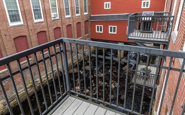 APT-10 - 8 Main St, Condo with 2 bedrooms, 2 bathrooms and null parking in Jaffrey NH | Image 12