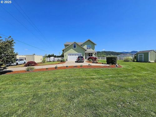 83021 Florence Ave, Creswell, OR, 97426-9721 | Card Image