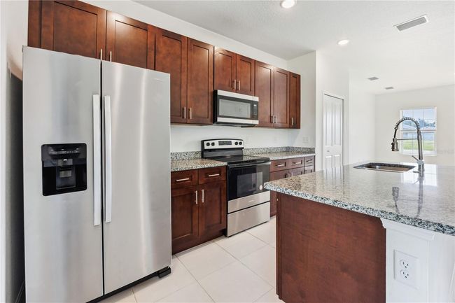 15212 Sw 27 Th Ct, House other with 4 bedrooms, 2 bathrooms and null parking in Ocala FL | Image 7