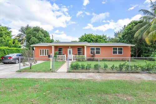 19351 Ne 1st Ct, Miami, FL, 33179-3215 | Card Image