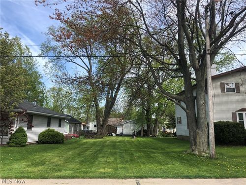 116 Rye Beach Rd, Huron, OH, 44839-1161 | Card Image