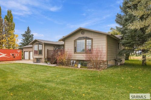 121 N 2300 E, St Anthony, ID, 83445 | Card Image