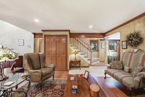 41 Apple Rd, Brimfield, MA, 01010-9636 | Card Image