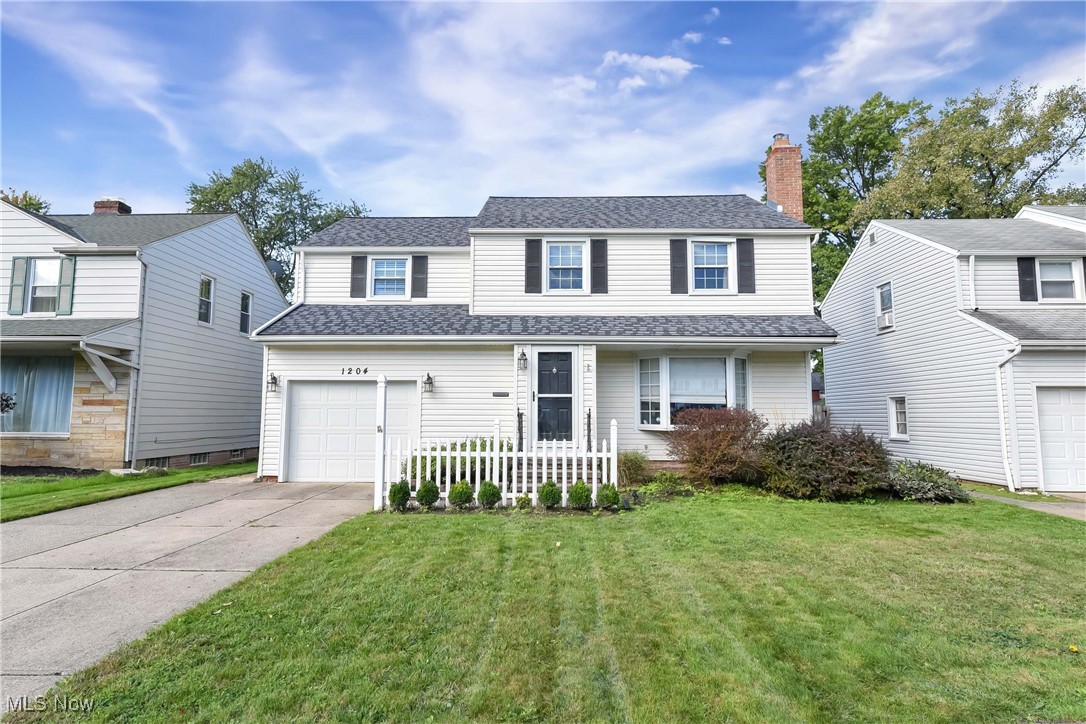 Brainard Rd, Lyndhurst, OH 44124