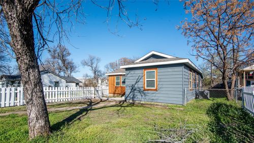 540 Hensley Dr, Grand Prairie, TX, 75050-4538 | Card Image