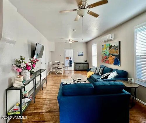 228 W Mountain Ave, Las Cruces, NM, 88005-1827 | Card Image