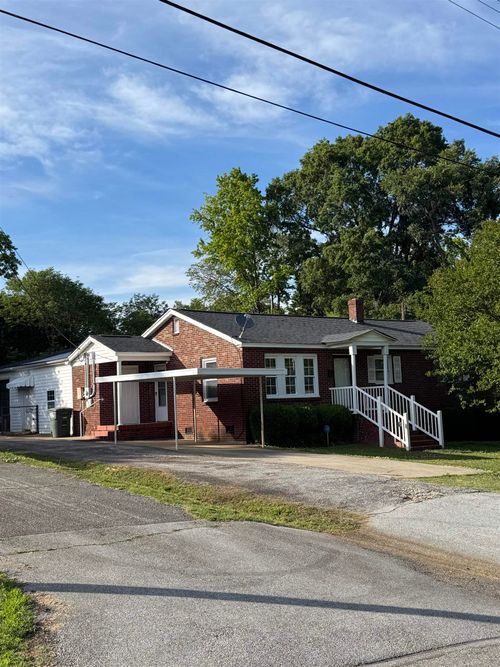 310 W Hillcrest Ave, union, SC, 29379-2632 | Card Image