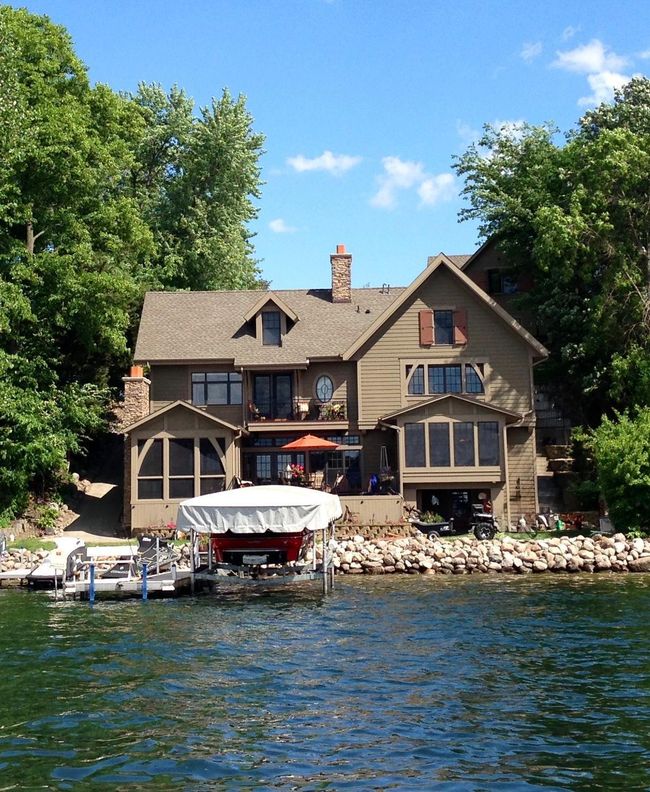 Summer view of the house from the lake | Image 47