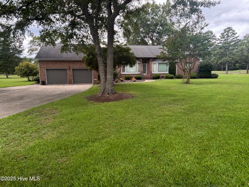 3305 Peppercorn Rd, New Bern, NC, 28562-4938 | Card Image