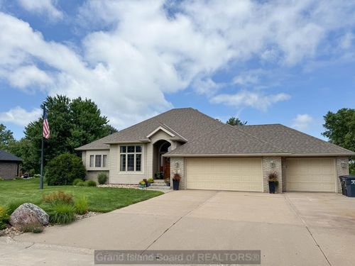 215 Donegal Rd, Aurora, NE, 68818 | Card Image