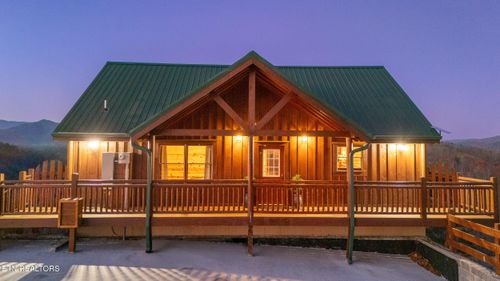 2445 Mountain Ridge Way, Sevierville, TN, 37862 | Card Image