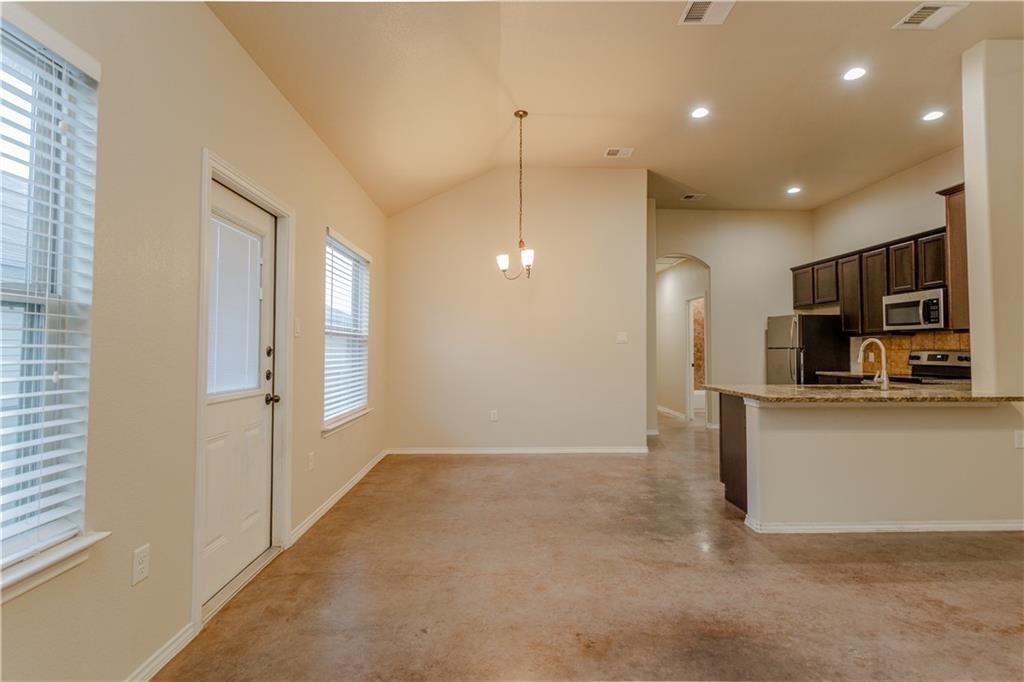 Residential Lease in Buda 3