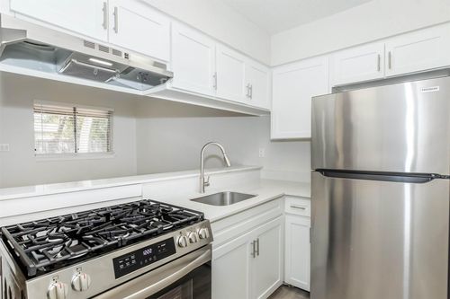 104-609 E 45th St, Austin, TX, 78751-3220 | Card Image
