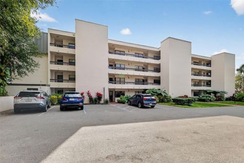 105-501 W Old Us Highway 441, Mount Dora, FL, 32757 | Card Image