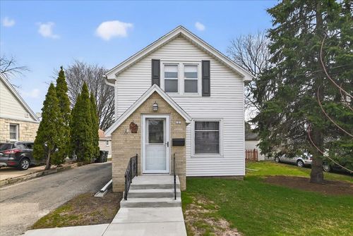 127 Union St, Sun Prairie, WI, 53590-2107 | Card Image
