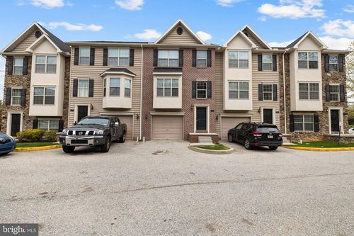 34 Shady Tree Ct, YORK, PA, 17402-4620 | Card Image