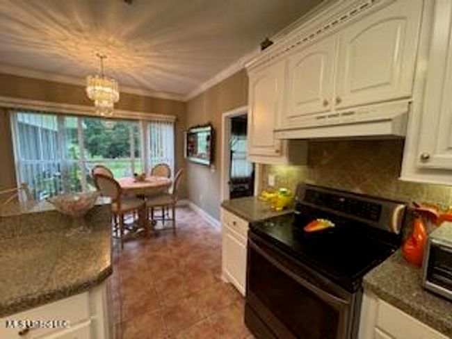 Kitchen photo 3 | Image 10