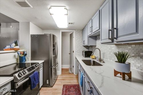 8859 N 12th Pl, Phoenix, AZ, 85020-3017 | Card Image