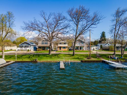 114 W Grove Ave, Michigan Center, MI, 49254-1517 | Card Image