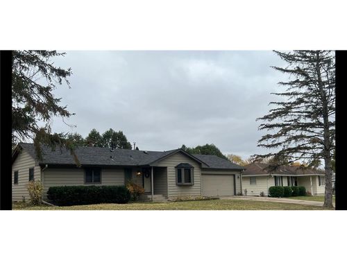 8711 61st Ave N, New Hope, MN, 55428-2670 | Card Image