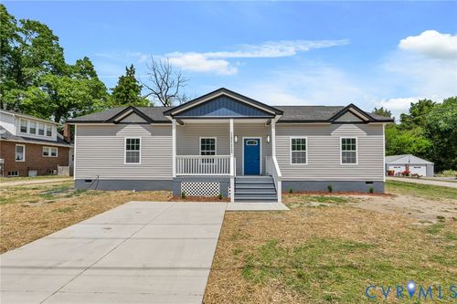 735 Myrick Ave, Petersburg, VA, 23805-1736 | Card Image