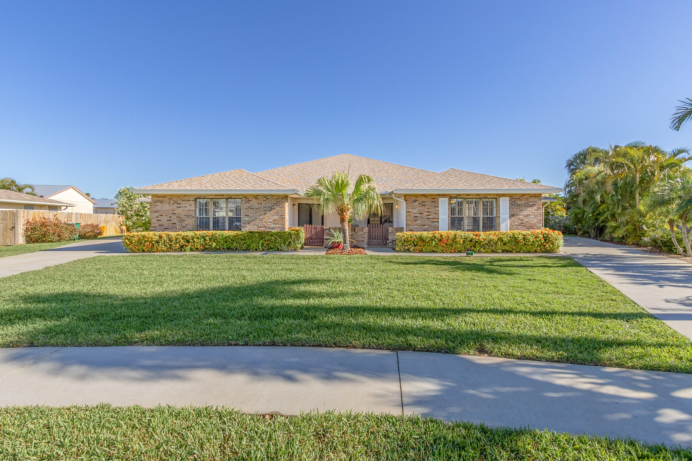 Anchor Dr, Indian Harbour Beach, FL 32937