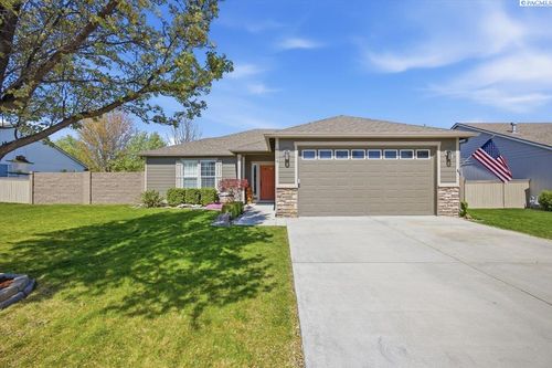5504 W 20th Ave, Kennewick, WA, 99338-2526 | Card Image