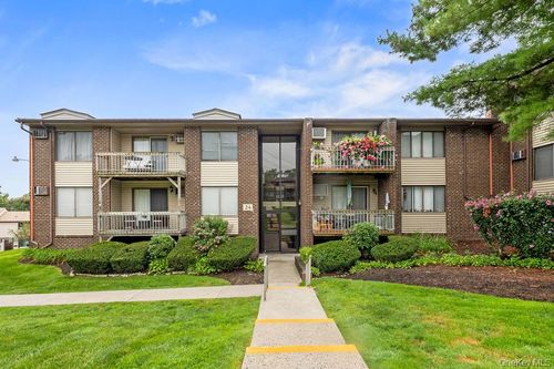 249 Country Club Ln, Pomona, NY, 10970-2510 | Card Image