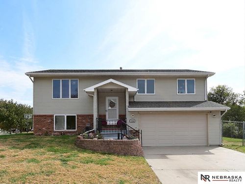 5230 N 20th Street, Lincoln, NE, 68521 | Card Image