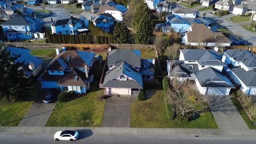 680 Linton St, Coquitlam, BC, V3J6K3 | Card Image