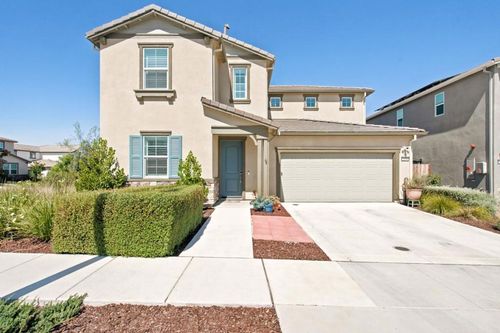 2201 Brighton Dr, Hollister, CA, 95023-6555 | Card Image