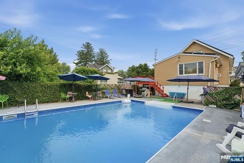 12 Columbus Ave, Little Ferry, NJ, 07643-2013 | Card Image
