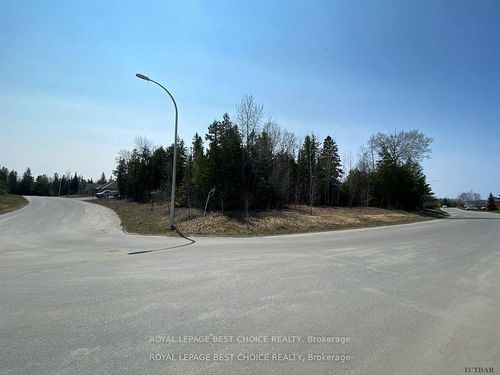 184 Sumbler Cres, New Liskeard, ON, P0J1P0 | Card Image