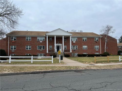 139-139 Regency Park Dr, Agawam, MA, 01001-2248 | Card Image