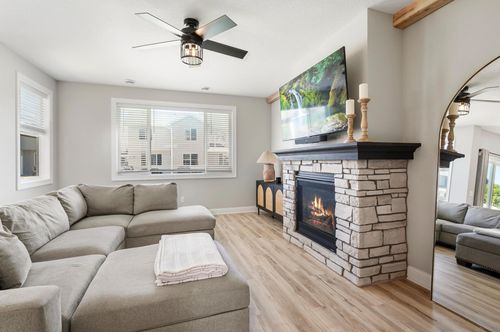 1520 Southpoint Dr, HUDSON, WI, 54016-5564 | Card Image
