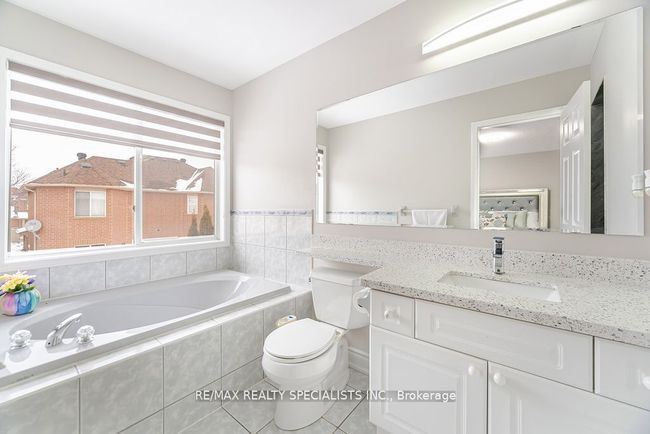 8 Upshall Dr, House other with 6 bedrooms, 4 bathrooms and 4 parking in Brampton ON | Image 26