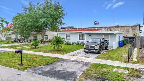 1838 Lauderdale Manor Dr, Fort Lauderdale, FL, 33311-4644 | Card Image