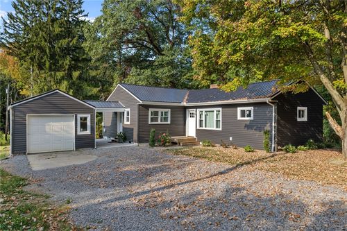 4305 Mathews Way, New Castle, PA, 16101 | Card Image