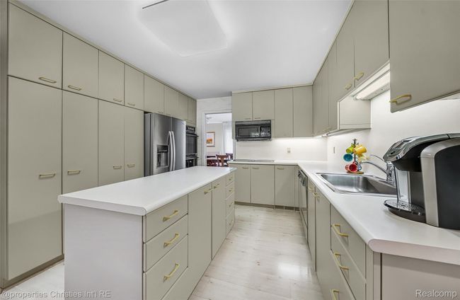 Kitchen | Image 6