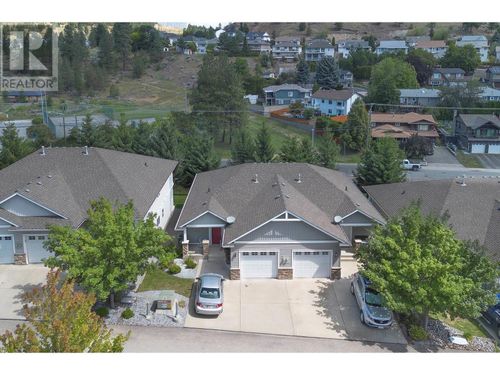 4-1855 Hillside Dr, Kamloops, BC, V2E0A2 | Card Image