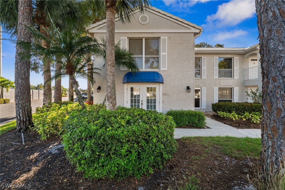 Residential in Naples 2