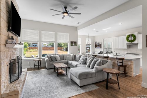 239 Lawrence Dr, Castroville, TX, 78009-3485 | Card Image