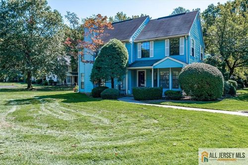 3801-3801 Cricket Cir, Edison, NJ, 08820-4207 | Card Image