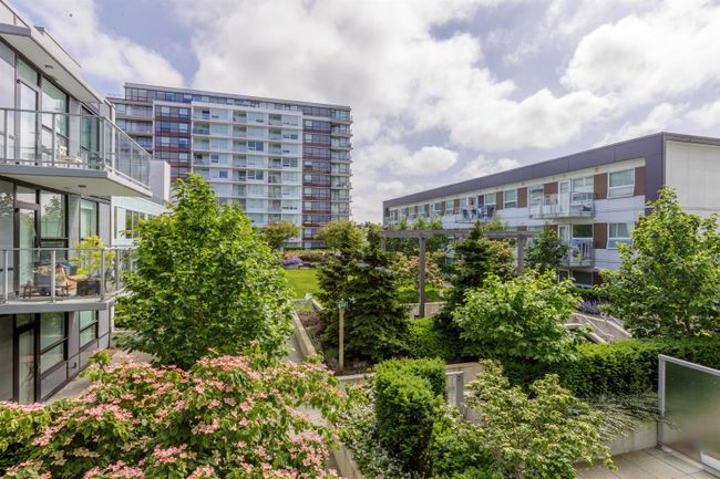 518 - 5508 Hollybridge Way, Condo with 2 bedrooms, 2 bathrooms and 1 parking in Richmond BC | Image 18