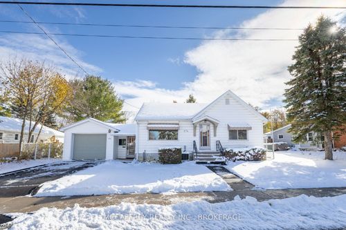 {{alt}} | Card Image