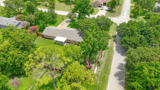106 W Calhoun St, House other with 3 bedrooms, 2 bathrooms and null parking in Rice TX | Image 12