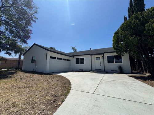 16229 Hunter St, Fontana, CA, 92335-7816 | Card Image